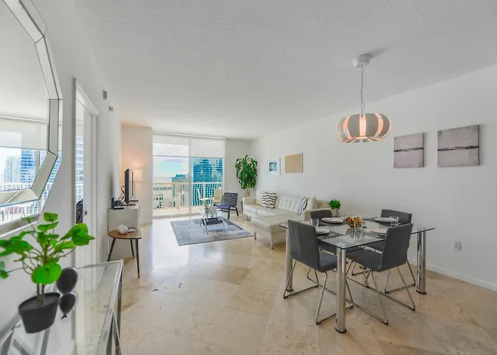 Amazing Apartment In The Heart Of Brickell