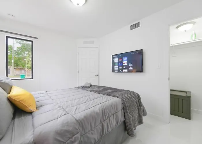 Brand New Duplex 3 Bedroom 2,5 Bathrooms With Parking