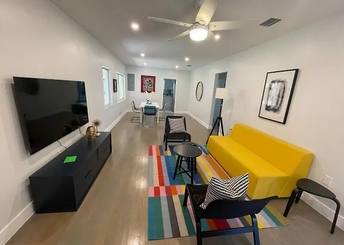 Best Location Miami Brickell 3 Bedroom Home