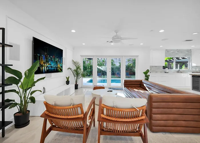 Villa Capri Aventura 4 Bed