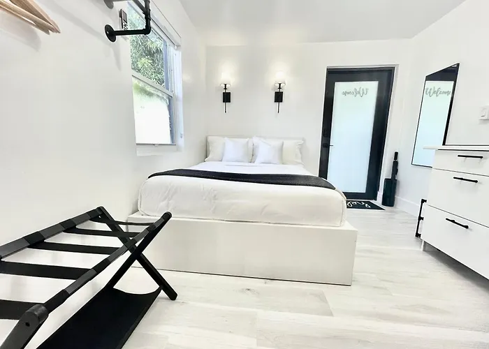 Guesthouse W Bikes Near Wynwood