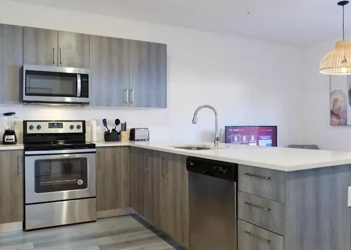 Family-Friendly Townhouse - Close To Beach