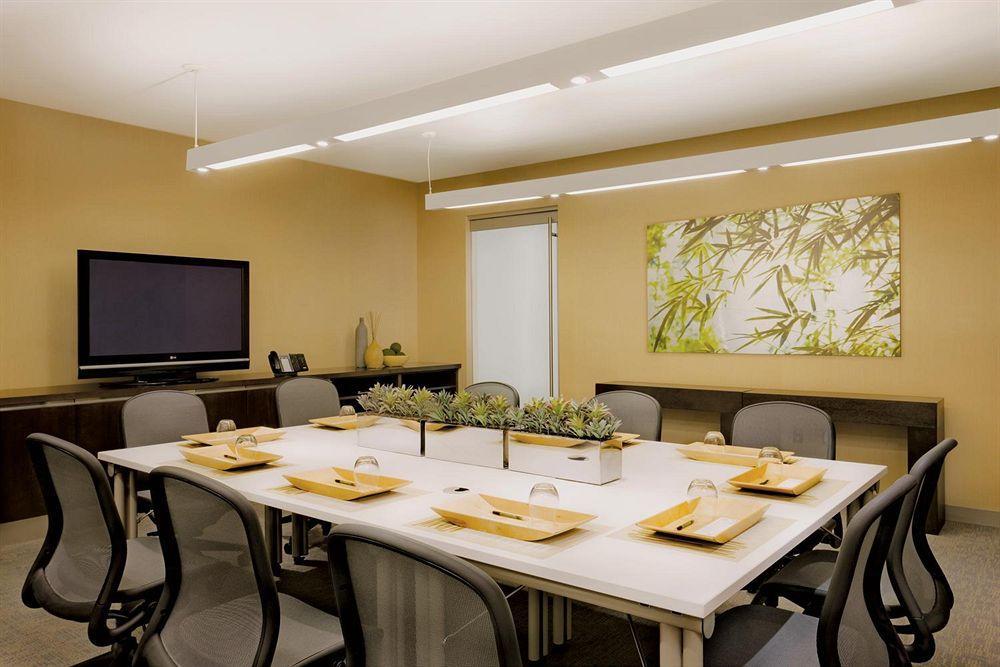 Element International Airport 3* Miami