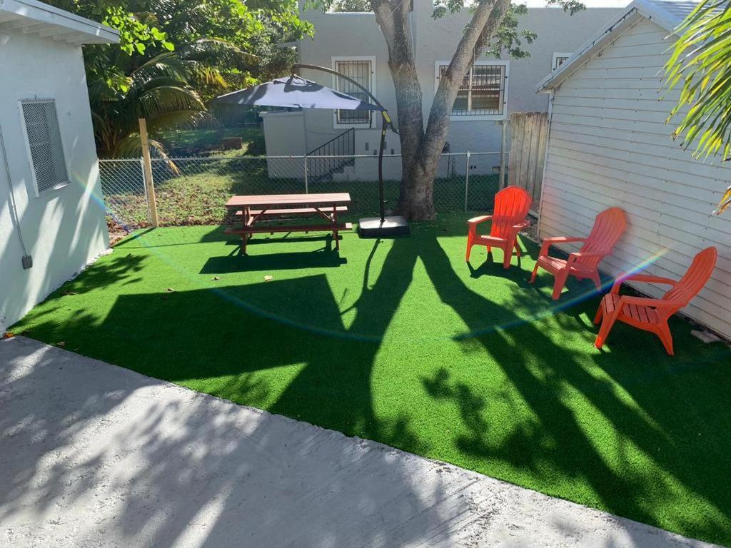 The Color House Hostel Miami