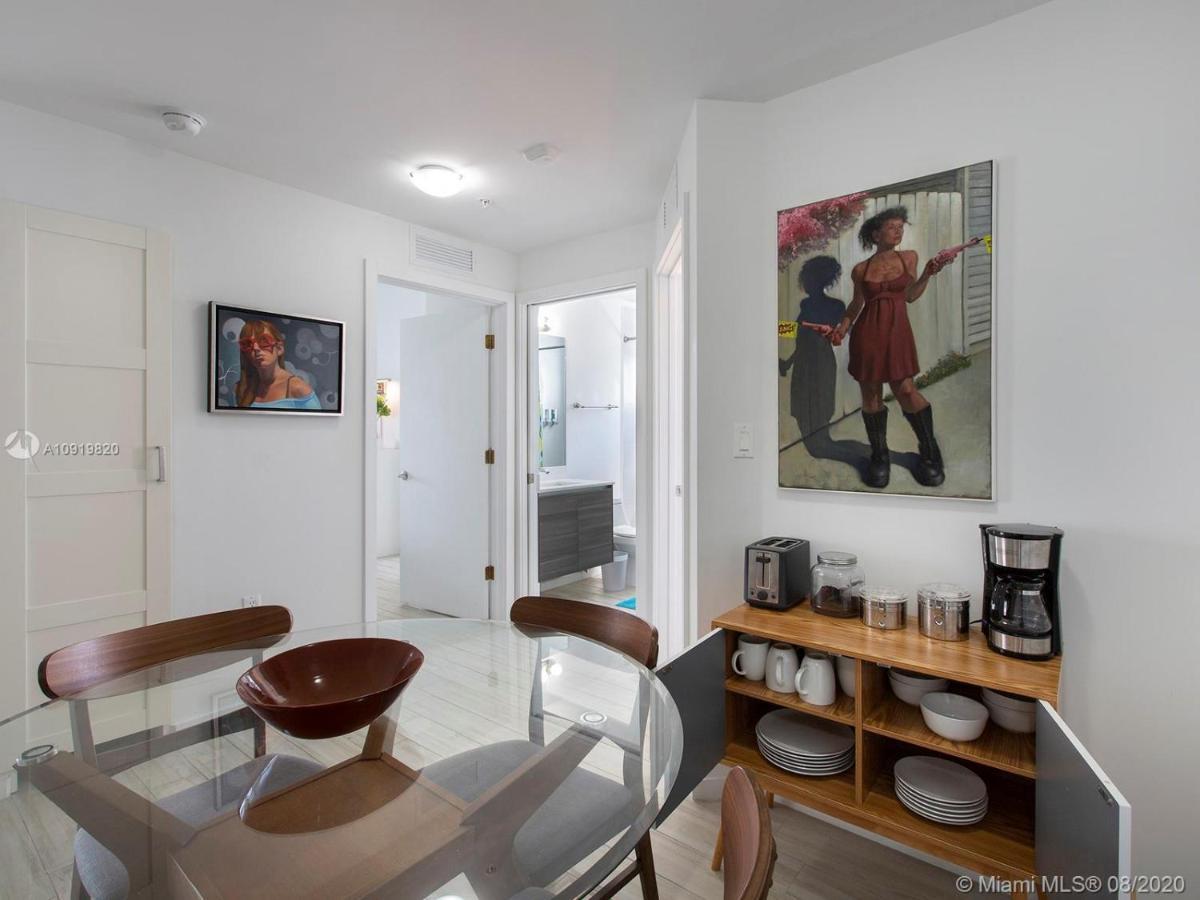 Free Parking-gorgeous 2 Bedroom Unit-location * Miami