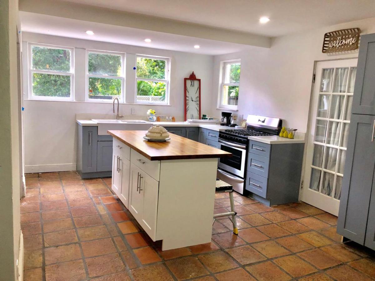 Homestay Comfy And Spacious With Free Parking