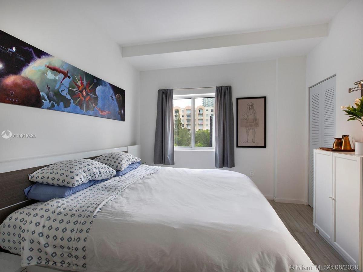 Free Parking-gorgeous 2 Bedroom Unit-location * Miami