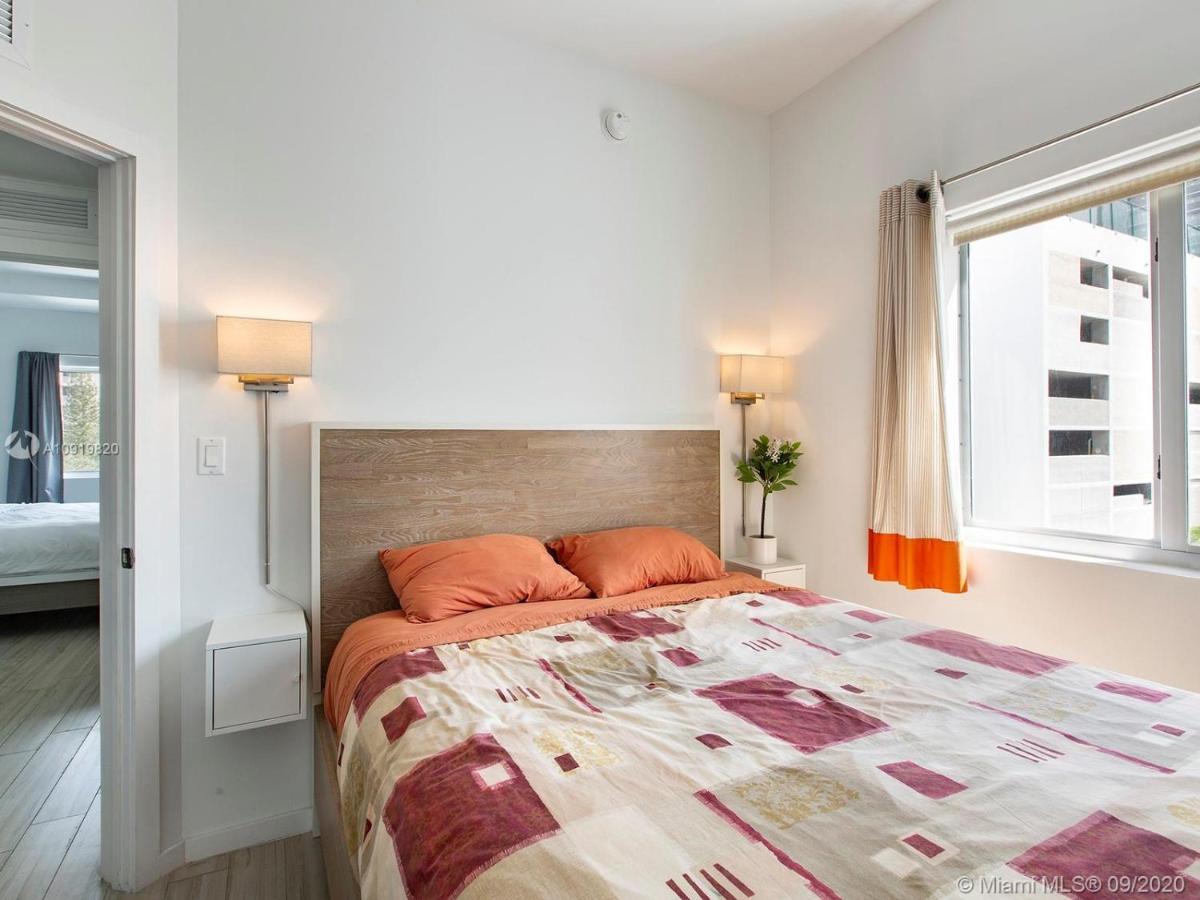Free Parking-gorgeous 2 Bedroom Unit-location