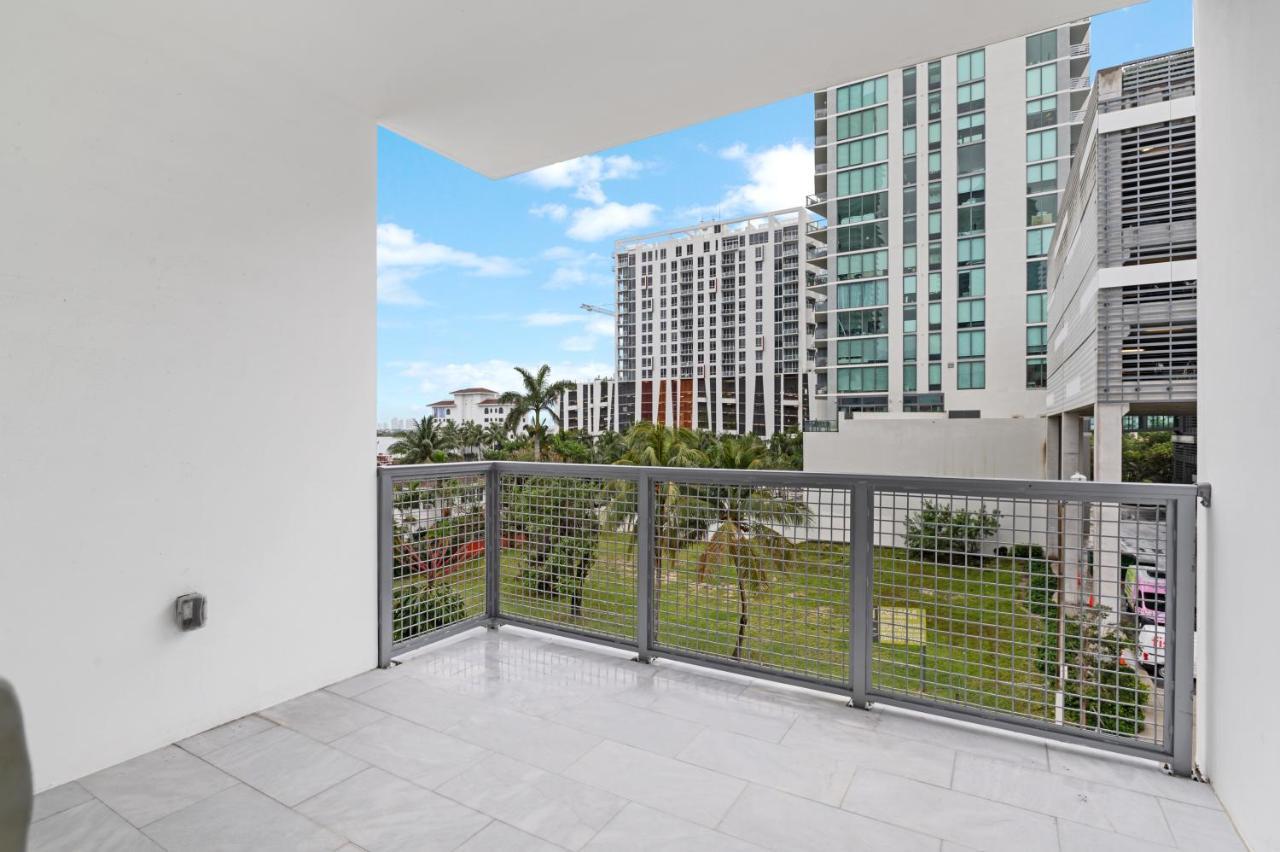 Free Parking-gorgeous 2 Bedroom Unit-location Miami