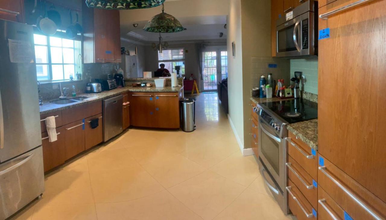 House World Connect Homestay *