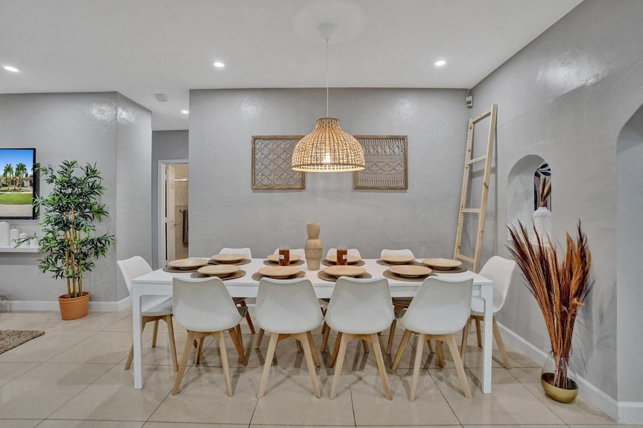 Villa Luxury Rattan Getaway Miami