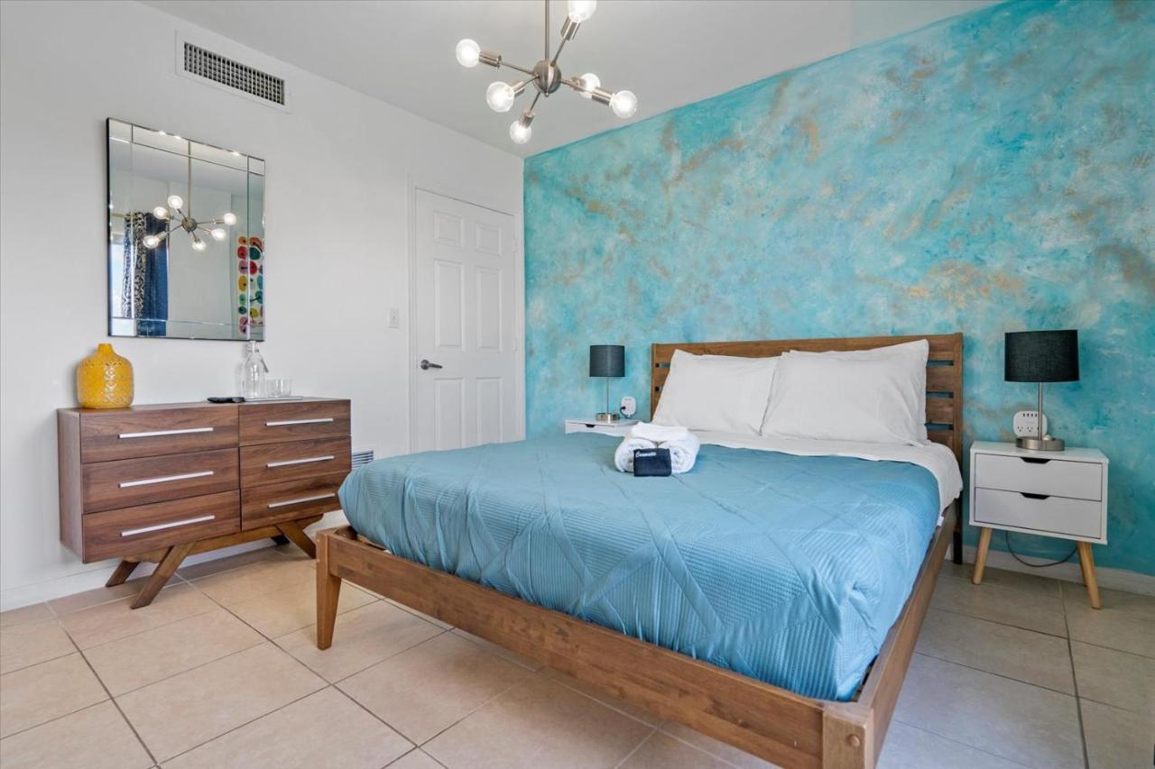 Apartment 2/2 1/2 10 Mins To Airport 421
