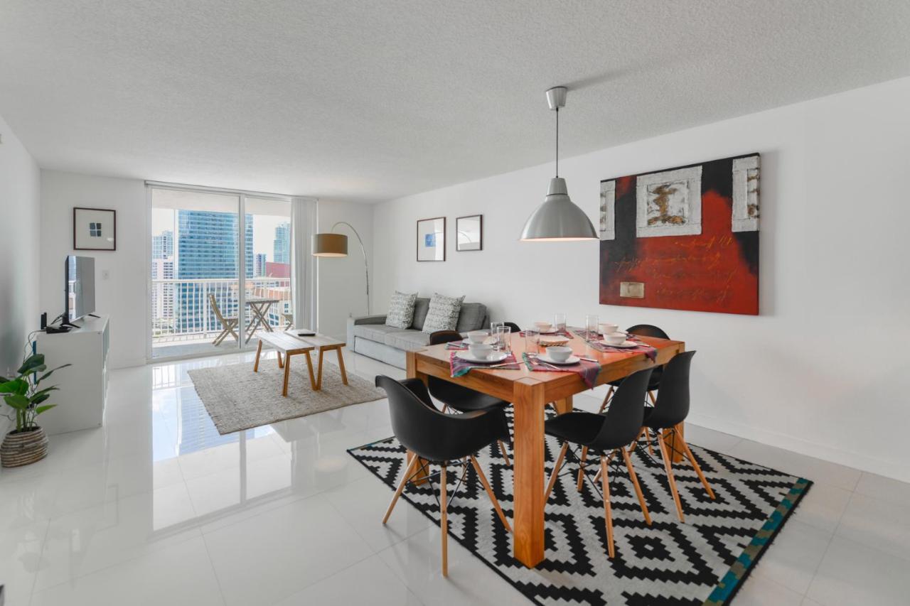 Spectacular In Heart Of Brickell Apartment
