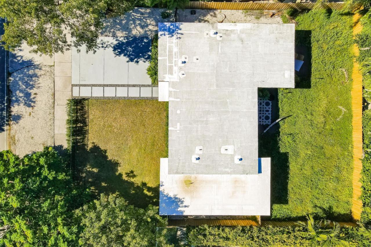 Mid-century Modern Oasis Holiday home Miami
