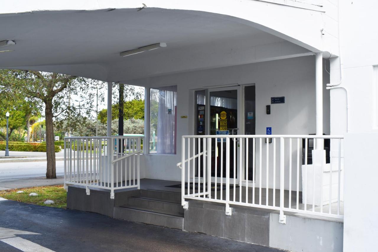 Hotel Travelodge By Wyndham Biscayne Bay 3*