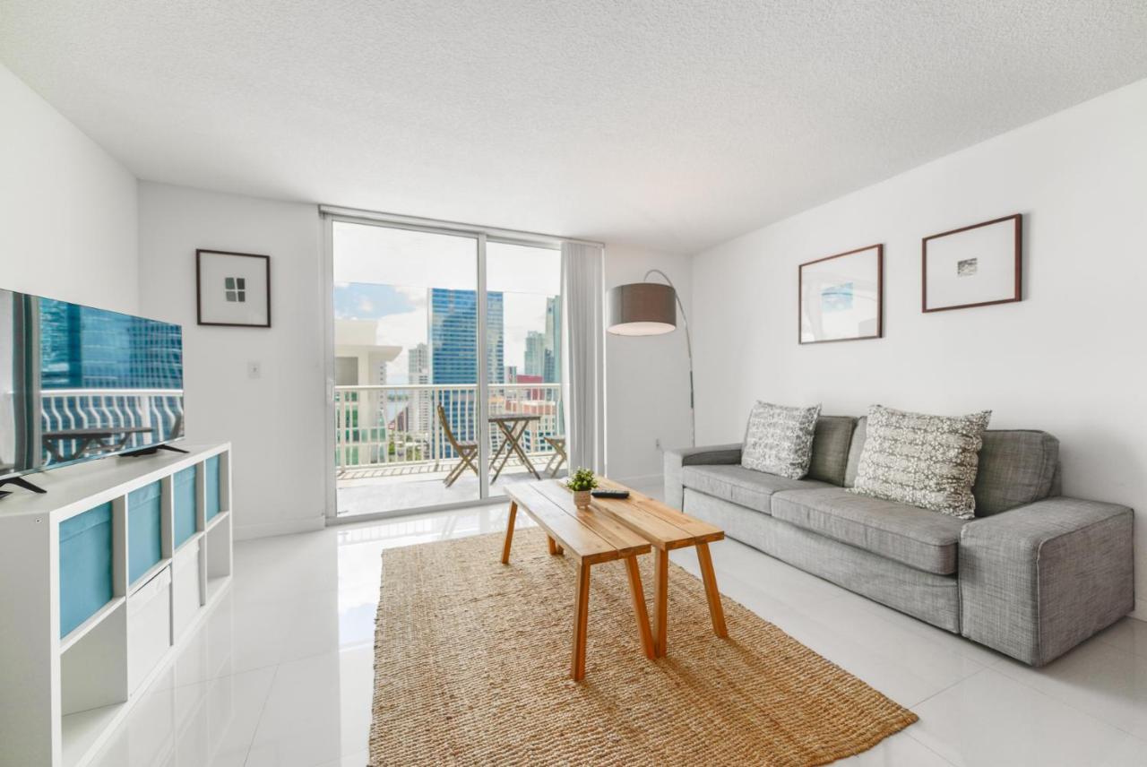Spectacular In Heart Of Brickell Apartment