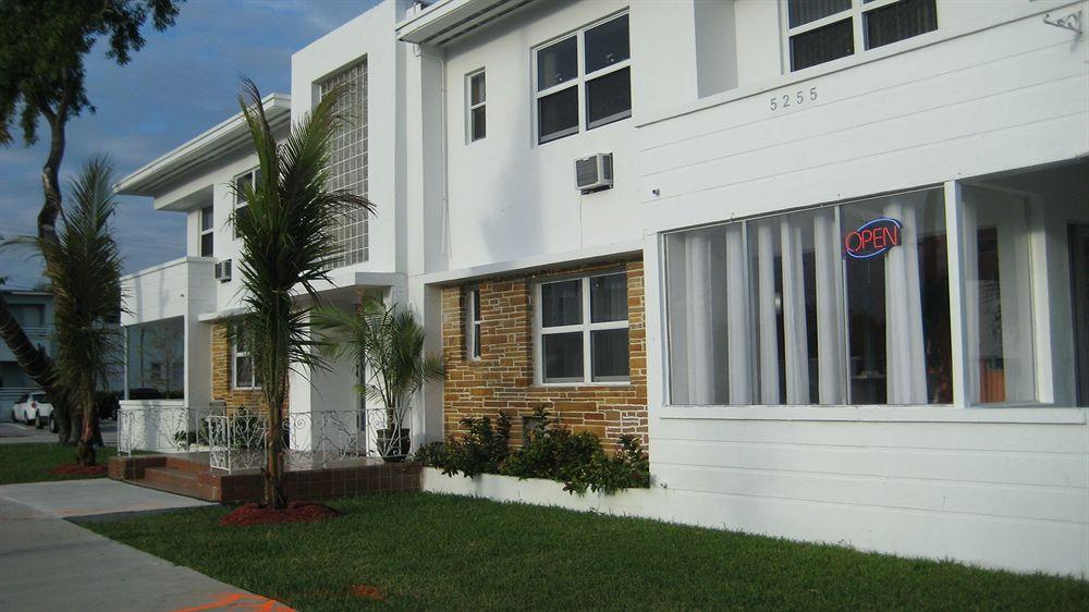 Travelodge By Wyndham Biscayne Bay