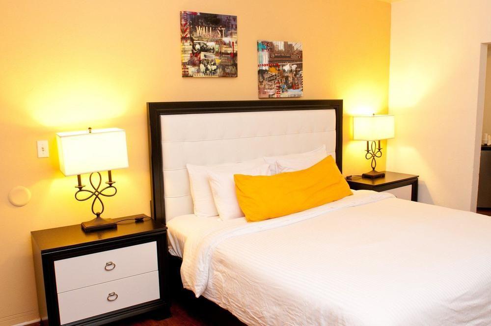 Travelodge By Wyndham Biscayne Bay Hotel