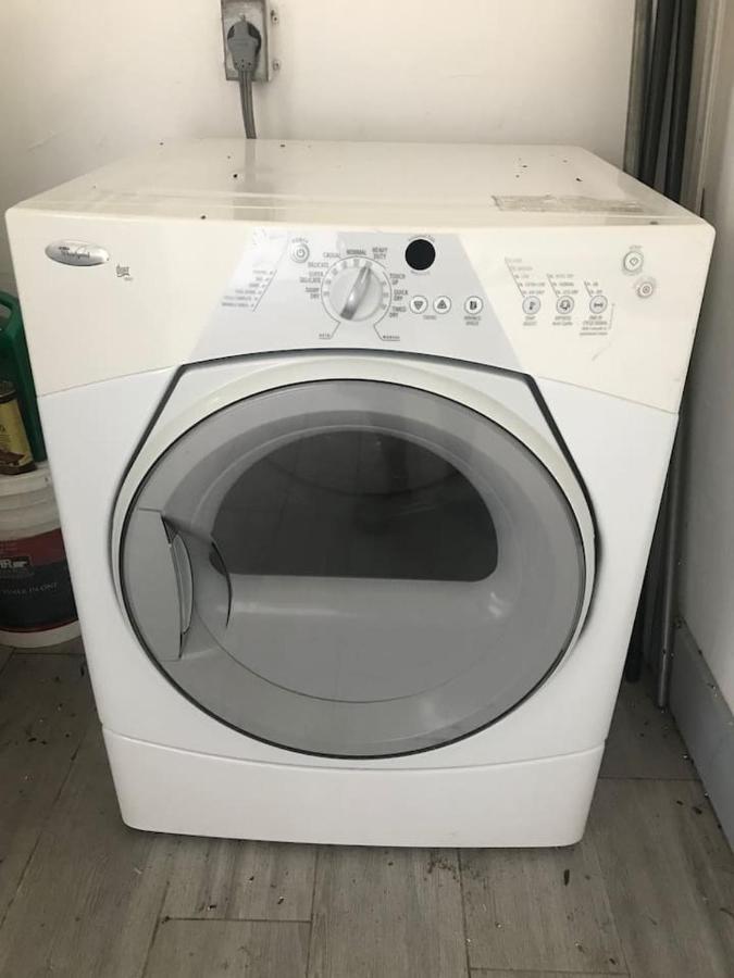 Bekahouse With Parking, Backyard And Laundry Homestay