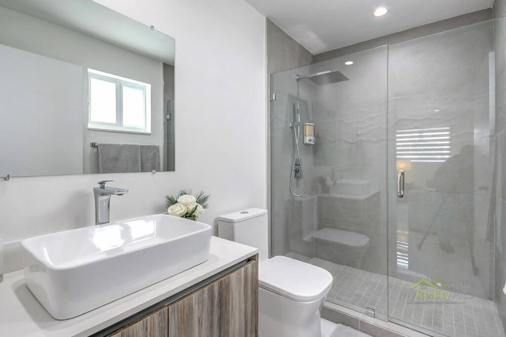 Cozy Paradise, With Heated Pool, Near Airport In L16 Miami