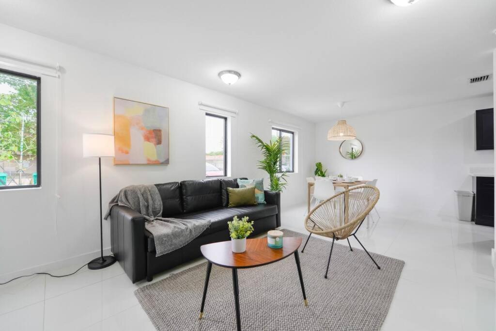 Brand New Duplex 3 Bedroom 2,5 Bathrooms With Parking Miami
