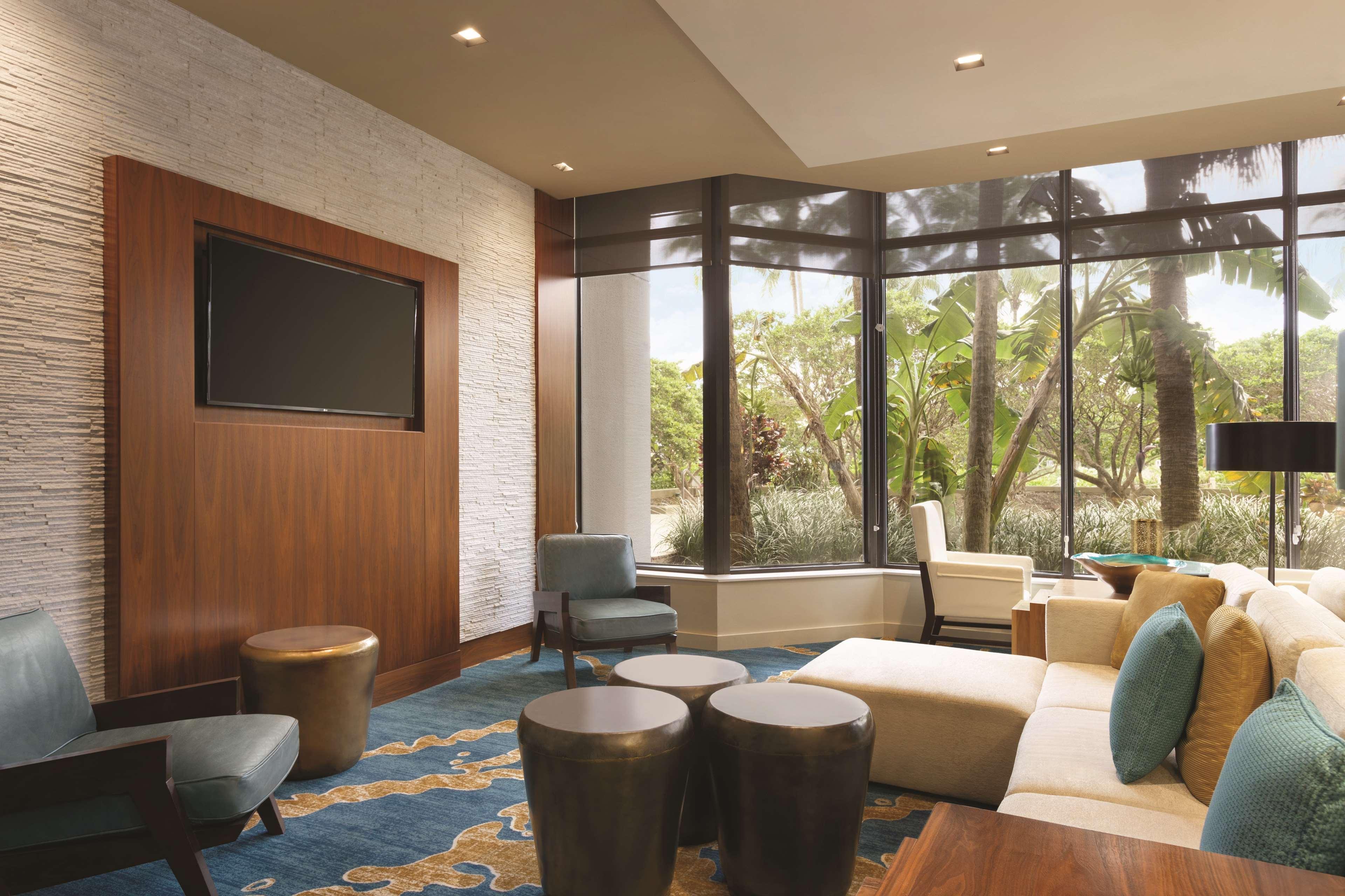 Hotel Hilton Airport Blue Lagoon 4*