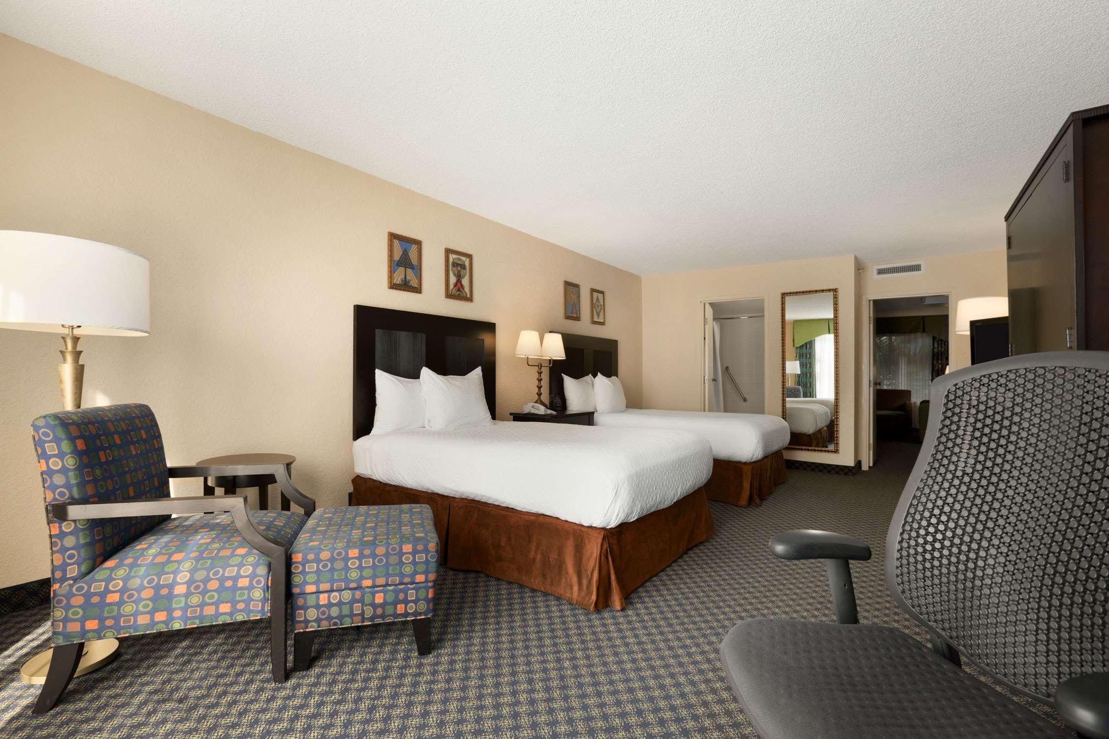 Embassy By Hilton International Airport 4*