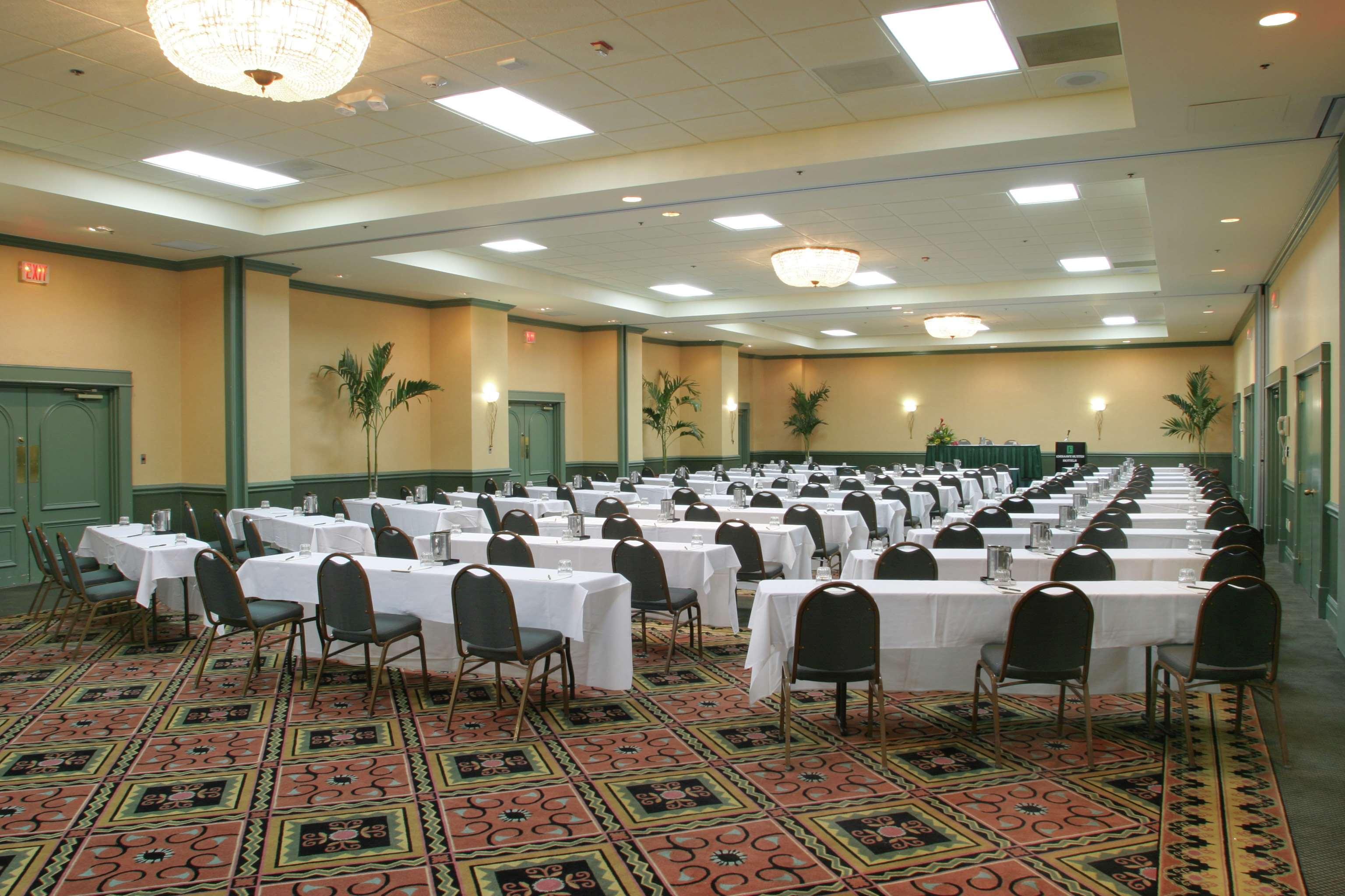Embassy By Hilton International Airport 4* Miami
