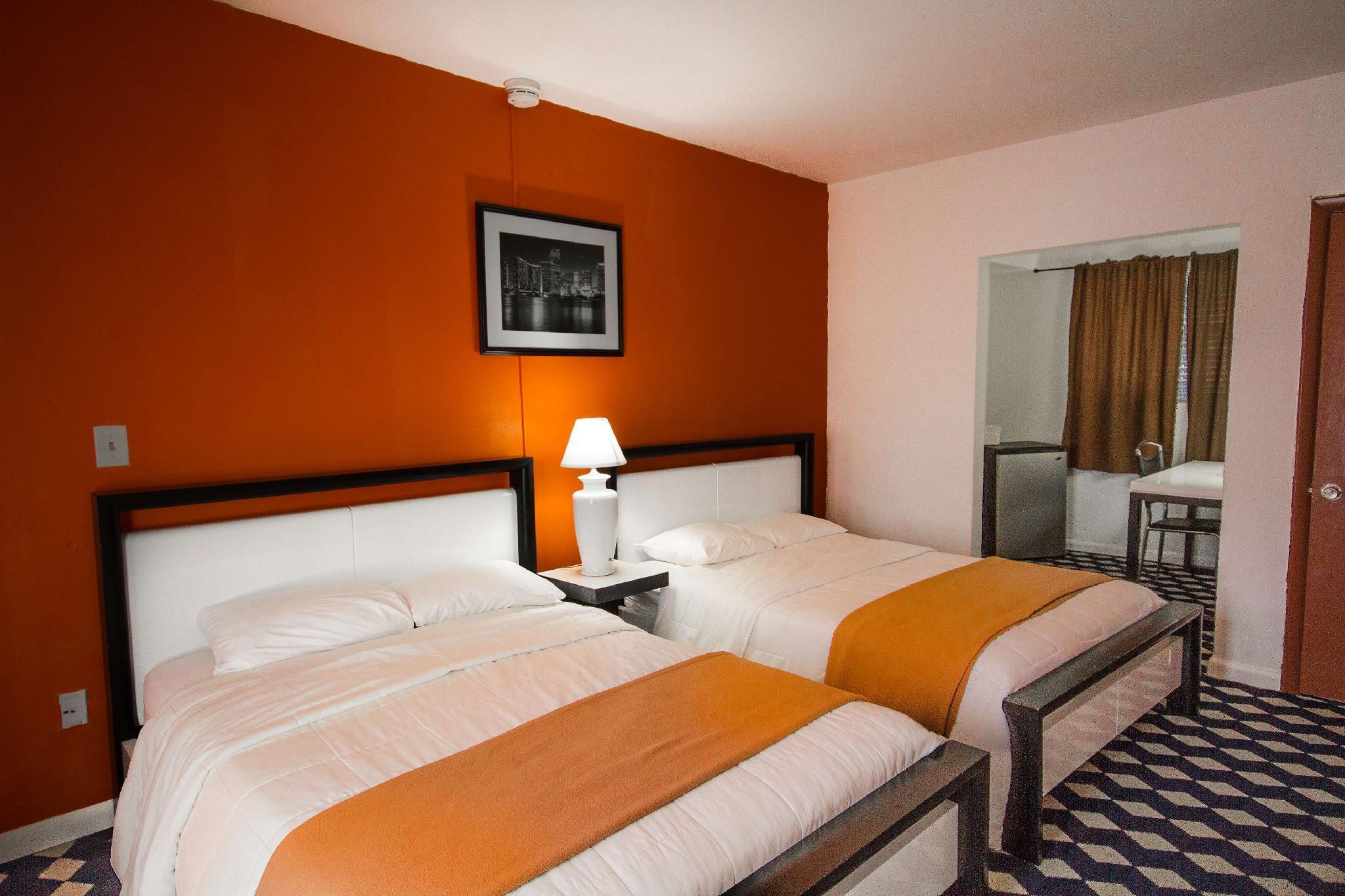Travelodge By Wyndham Biscayne Bay