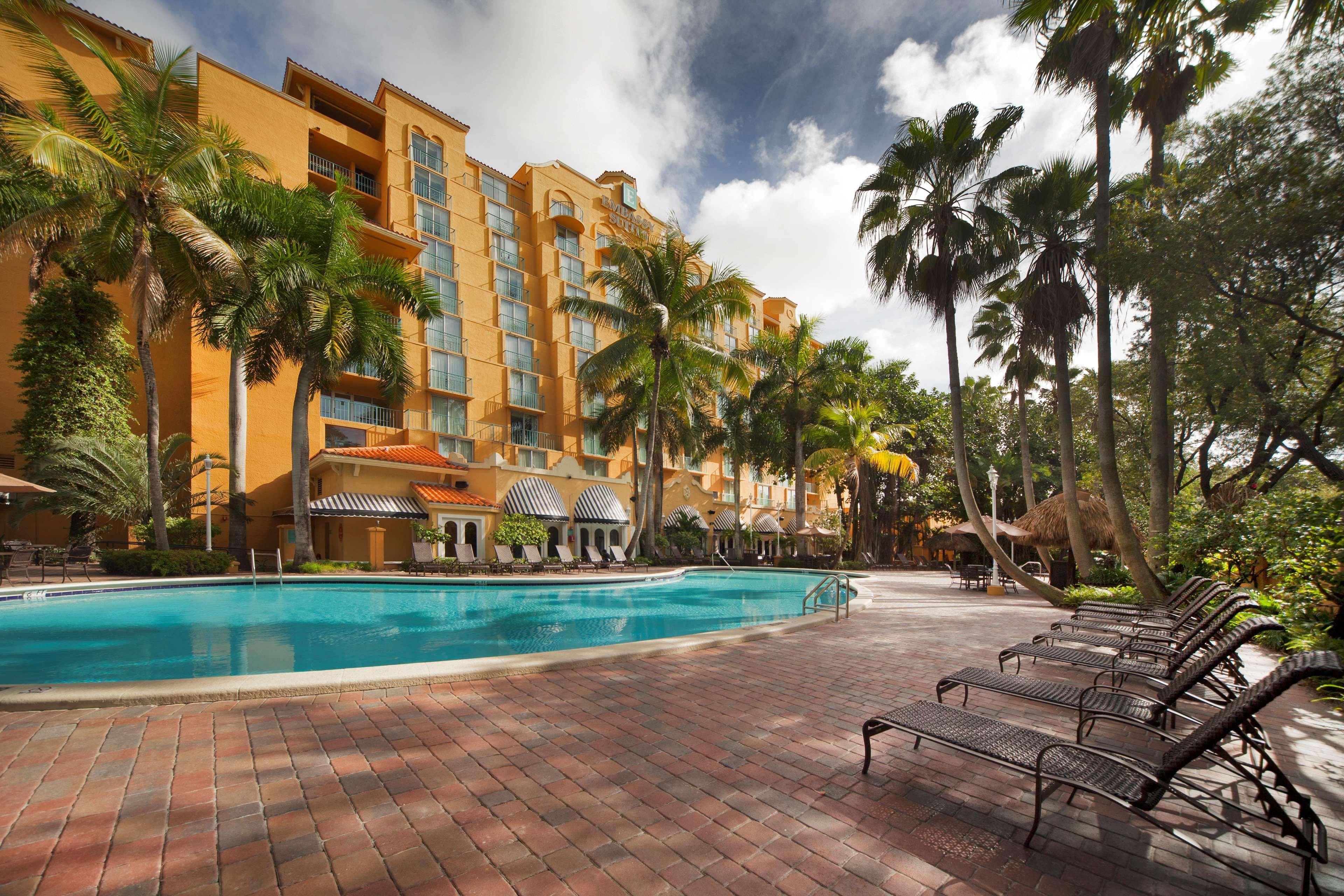 Hotel Embassy By Hilton International Airport Miami