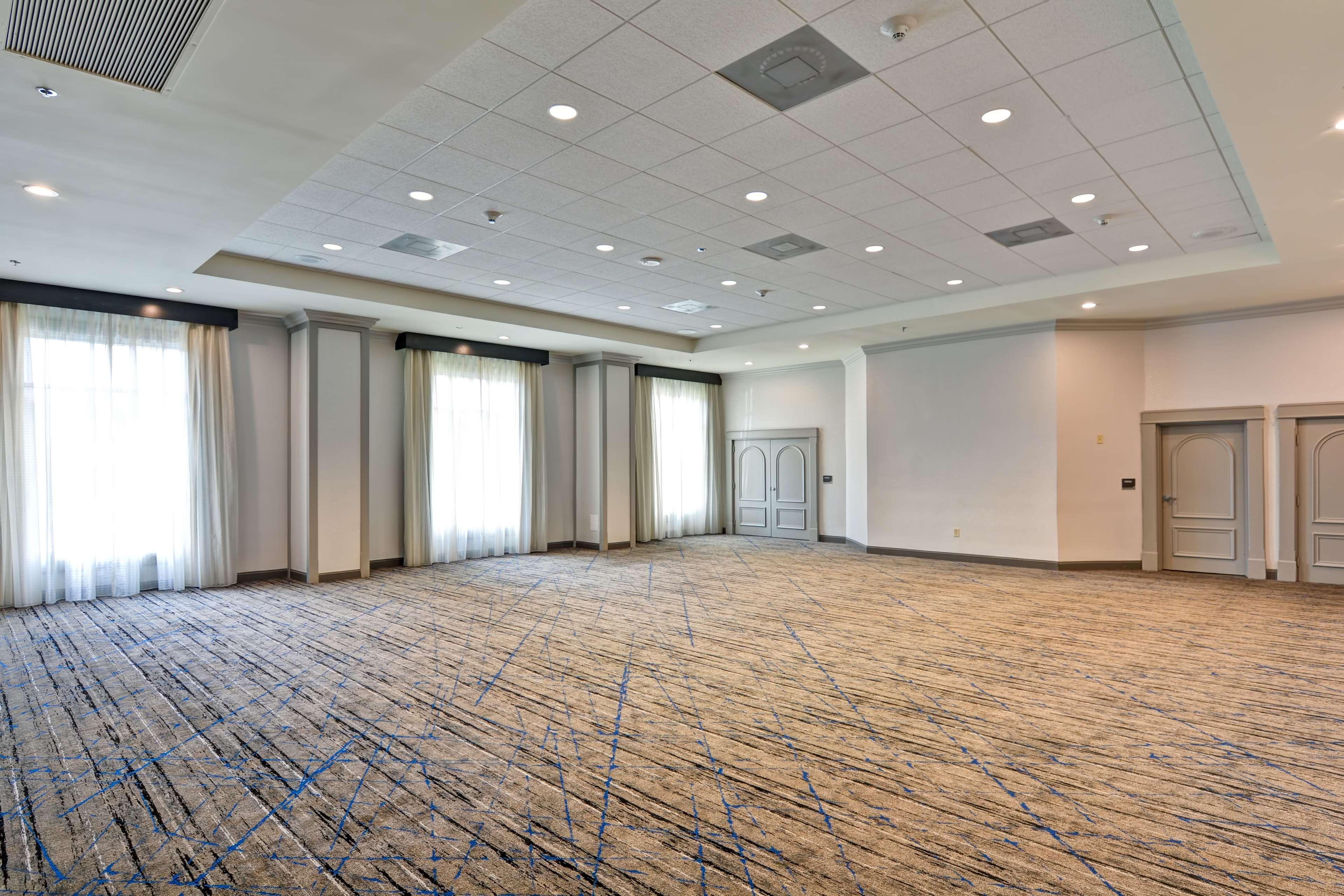 Embassy By Hilton International Airport Miami