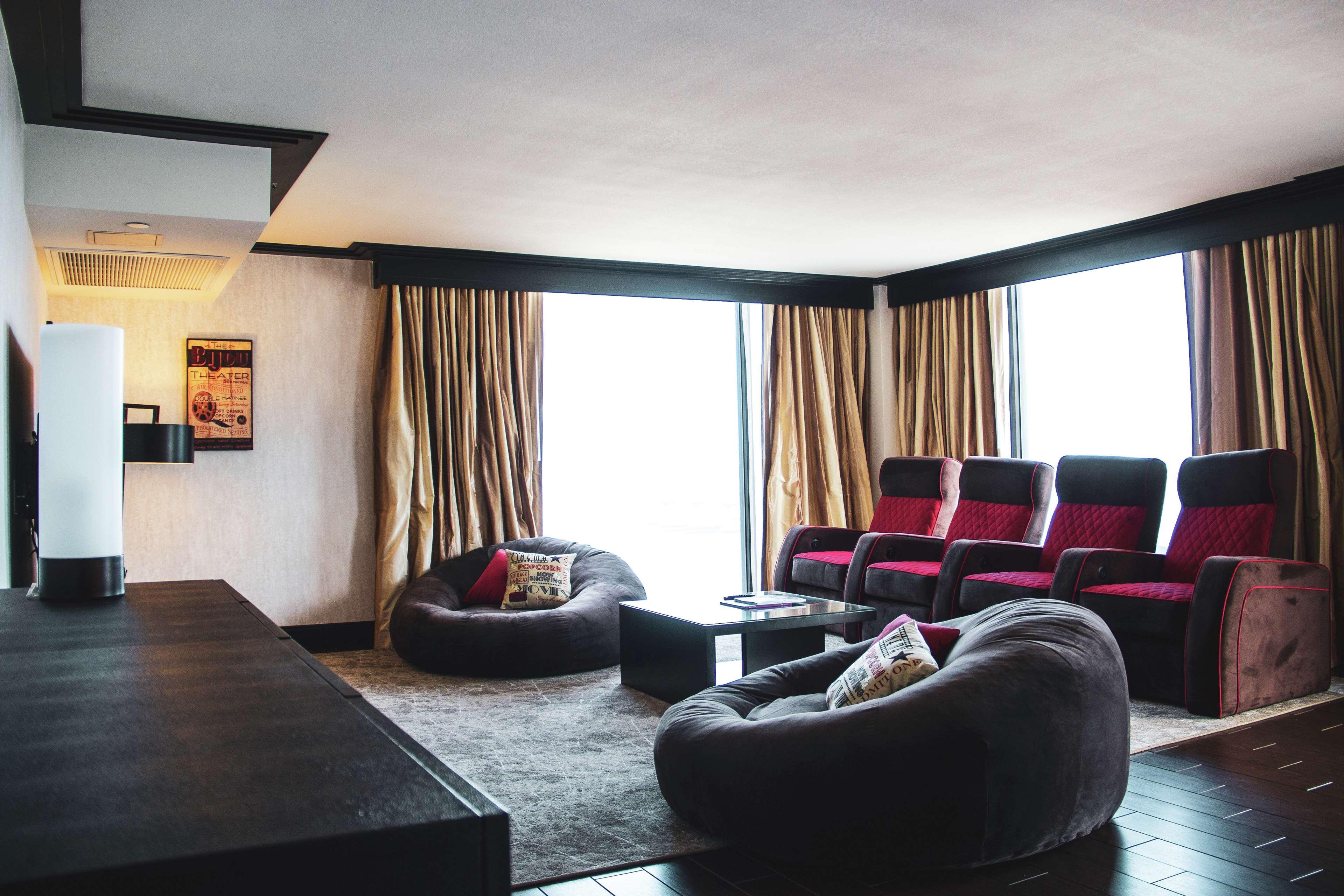 Hotel Hilton Downtown 4*