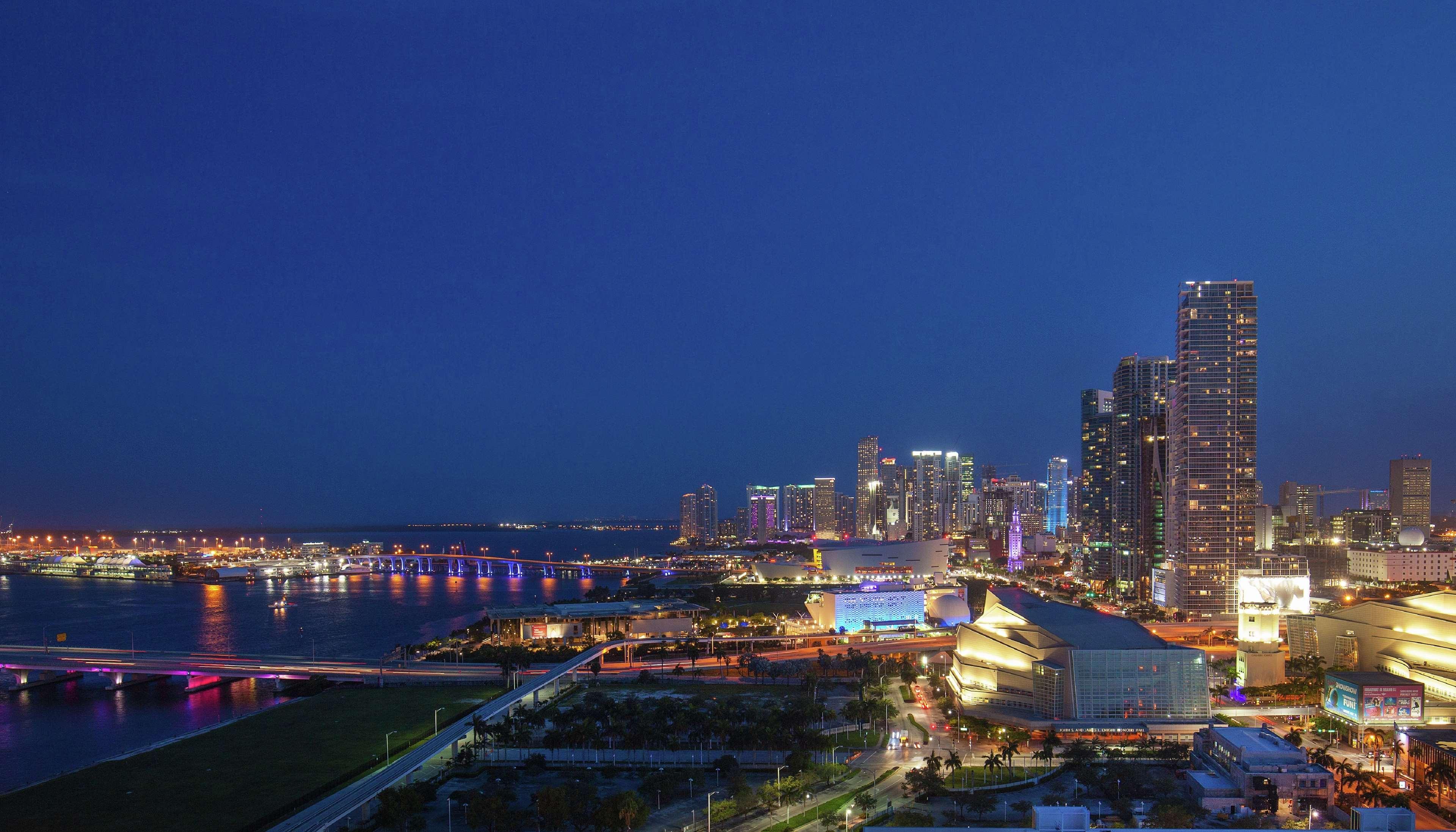 Hotel Hilton Downtown 4*