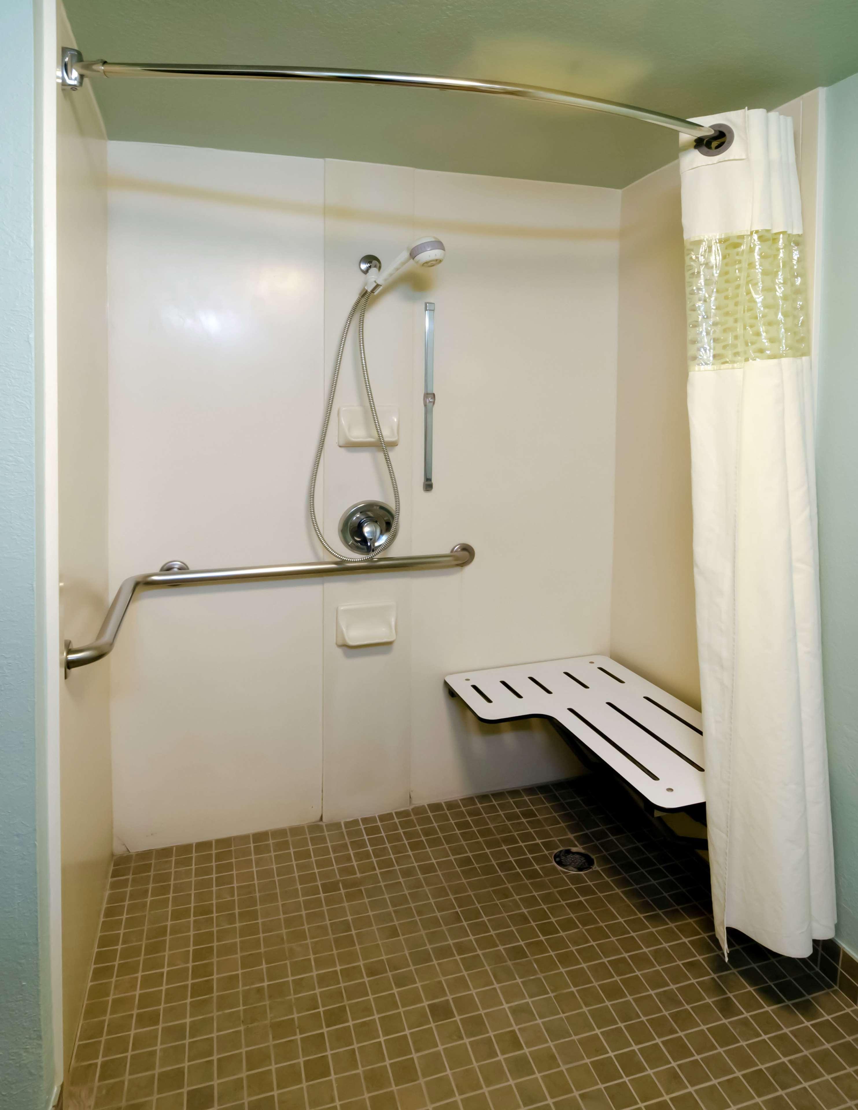 Hotel Hampton & Miami-doral Dolphin Mall