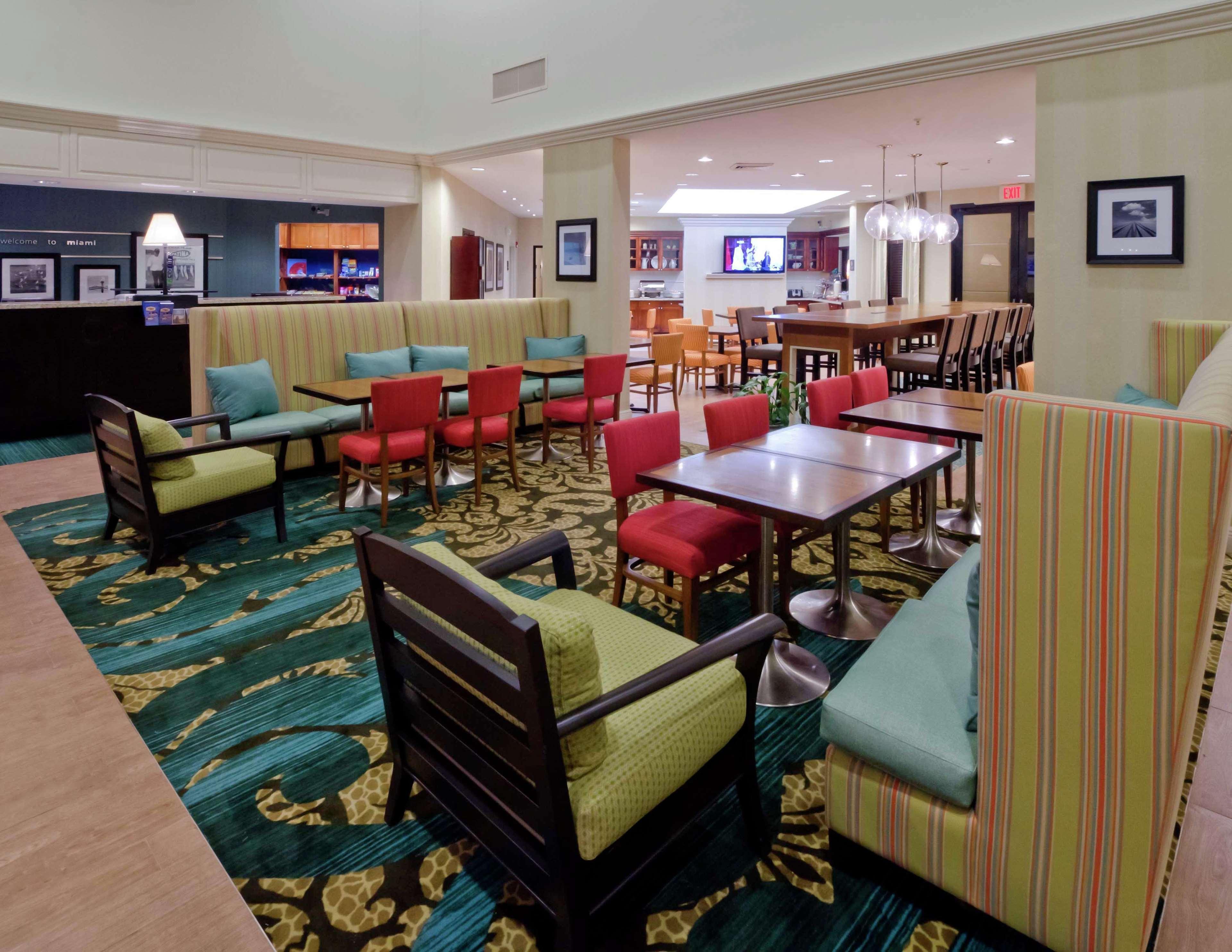 Hotel Hampton & Miami-doral Dolphin Mall 3*