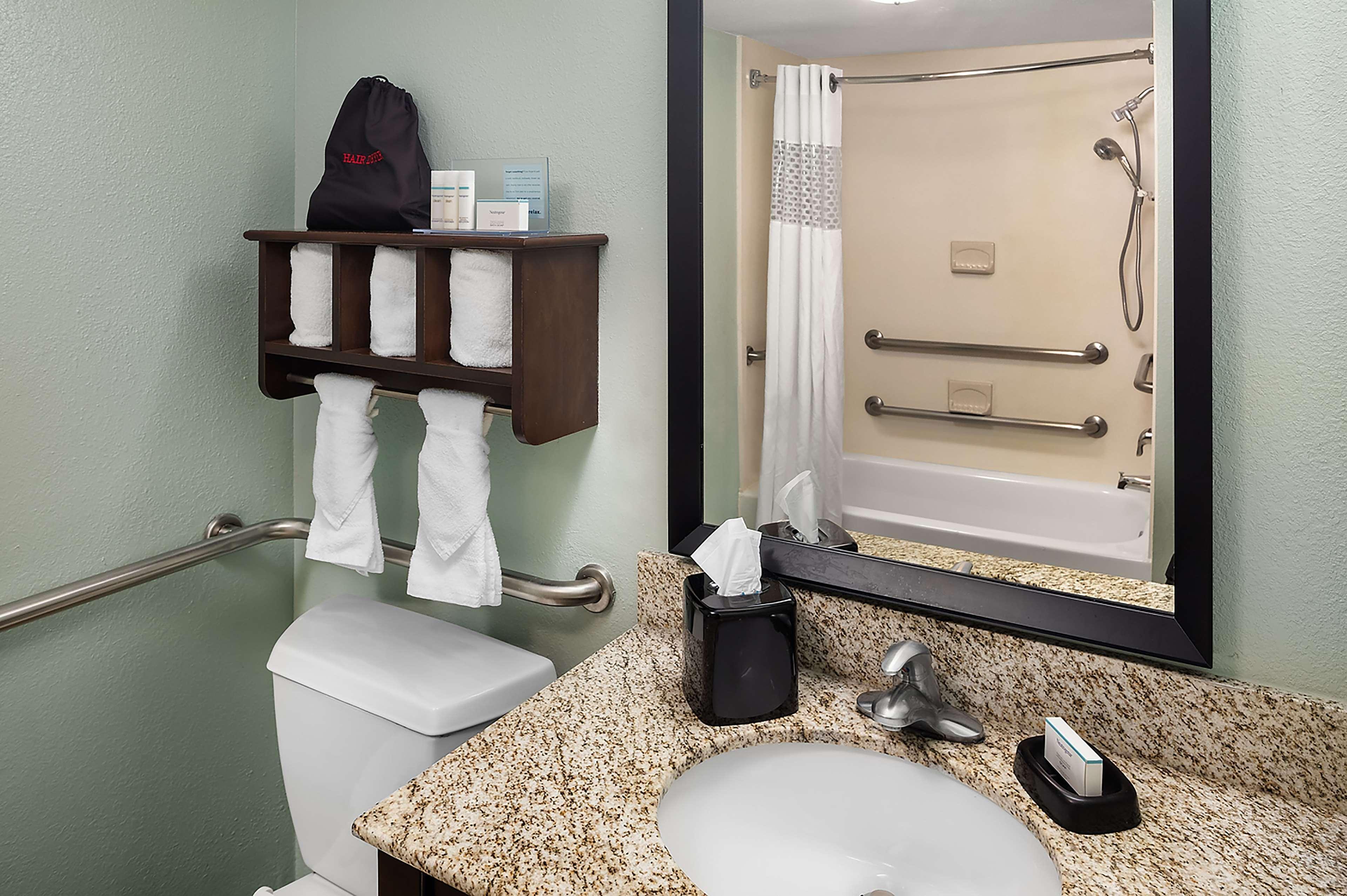 Hotel Hampton & Miami-doral Dolphin Mall 3*