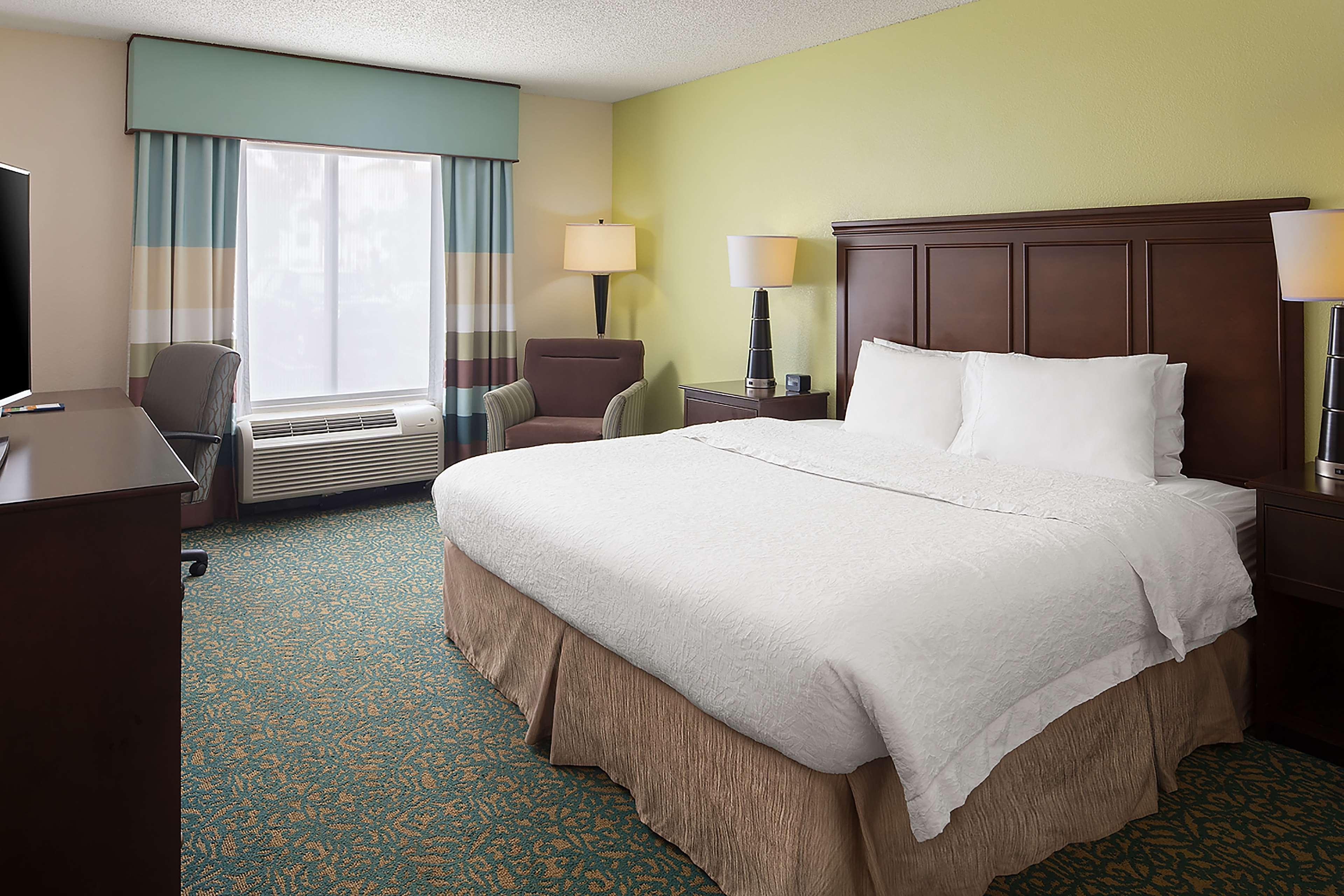 Hotel Hampton & Miami-doral Dolphin Mall 3*