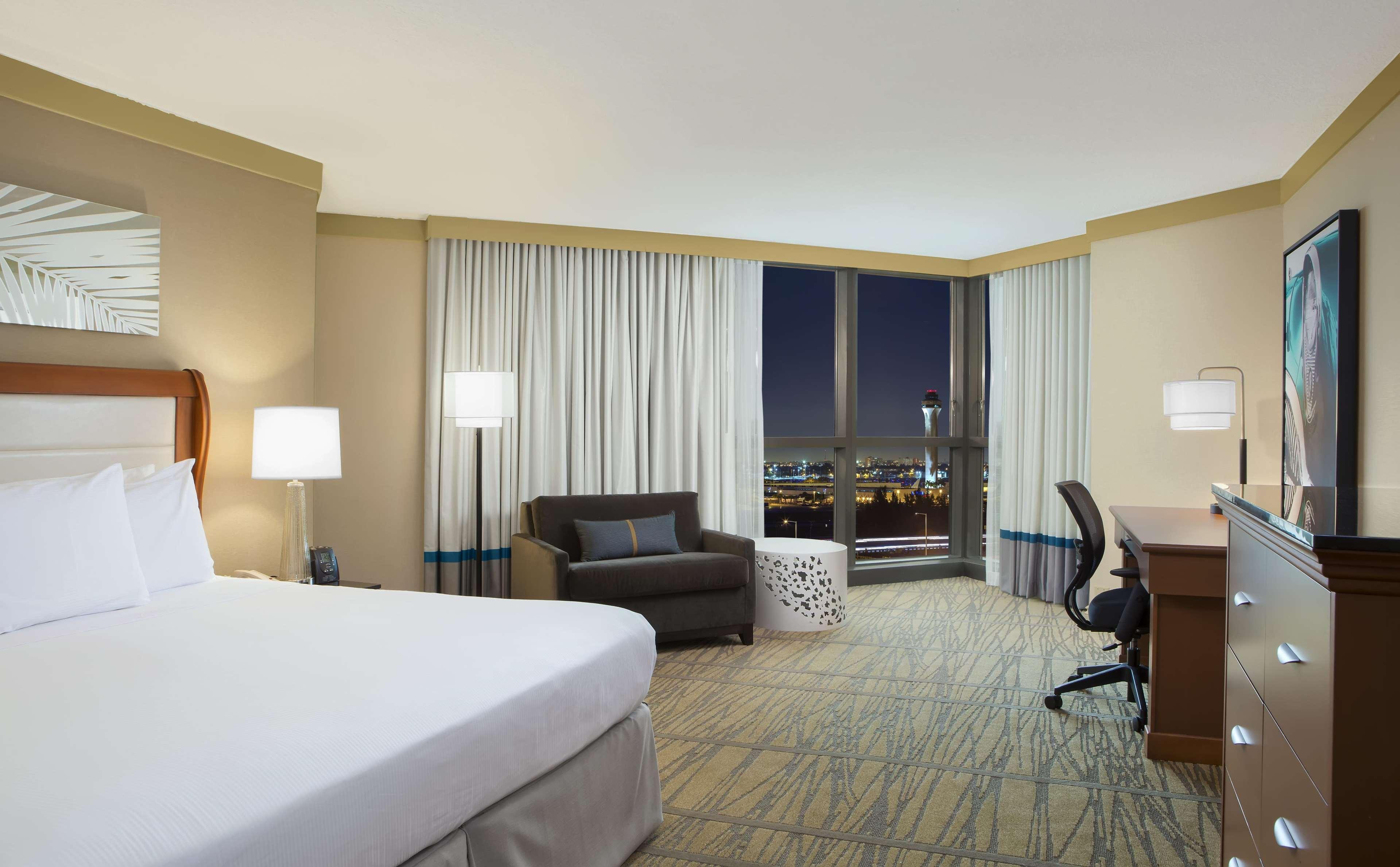 Doubletree By Hilton Airport & Convention Center Hotel Miami