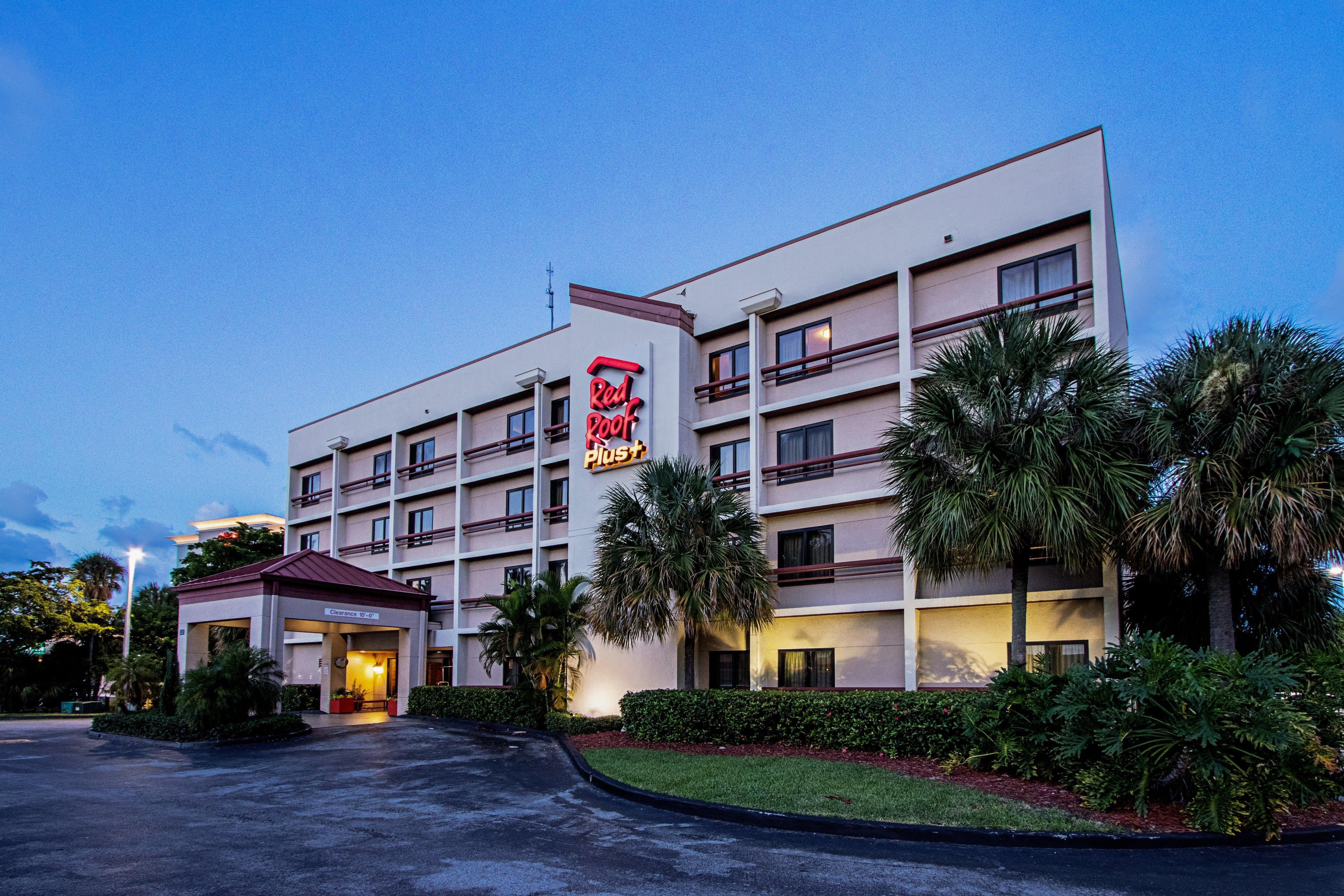 Red Roof Airport Hotel