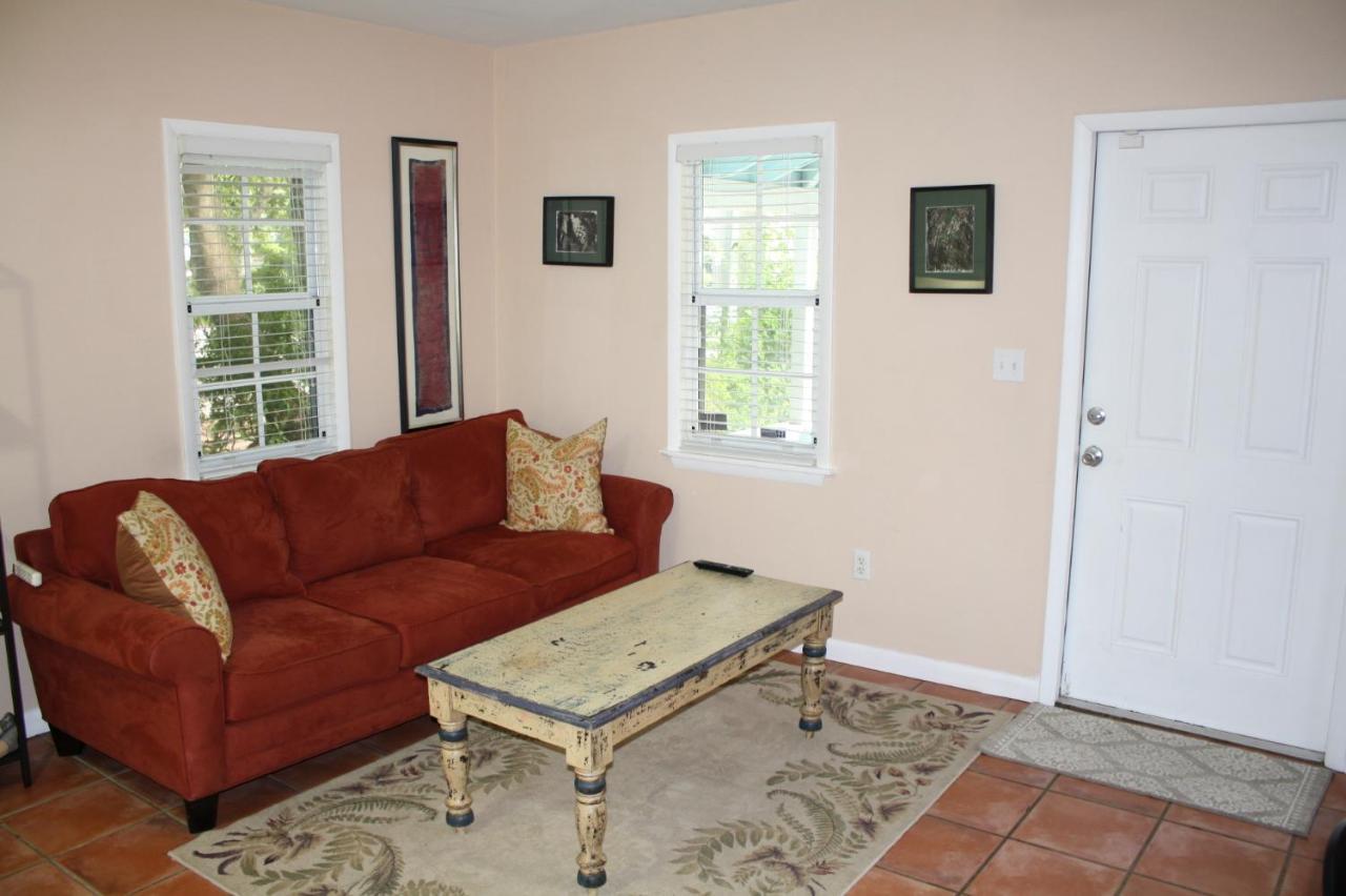 Vakantiehuis Key West Style Historic In Coconut Grove Florida, The Blue House Miami
