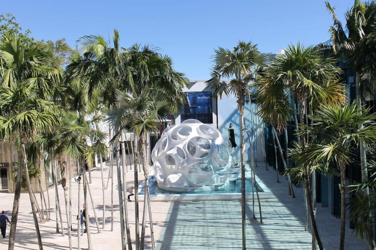 2 Bedroom Trampoline Street Art Bbq Miami