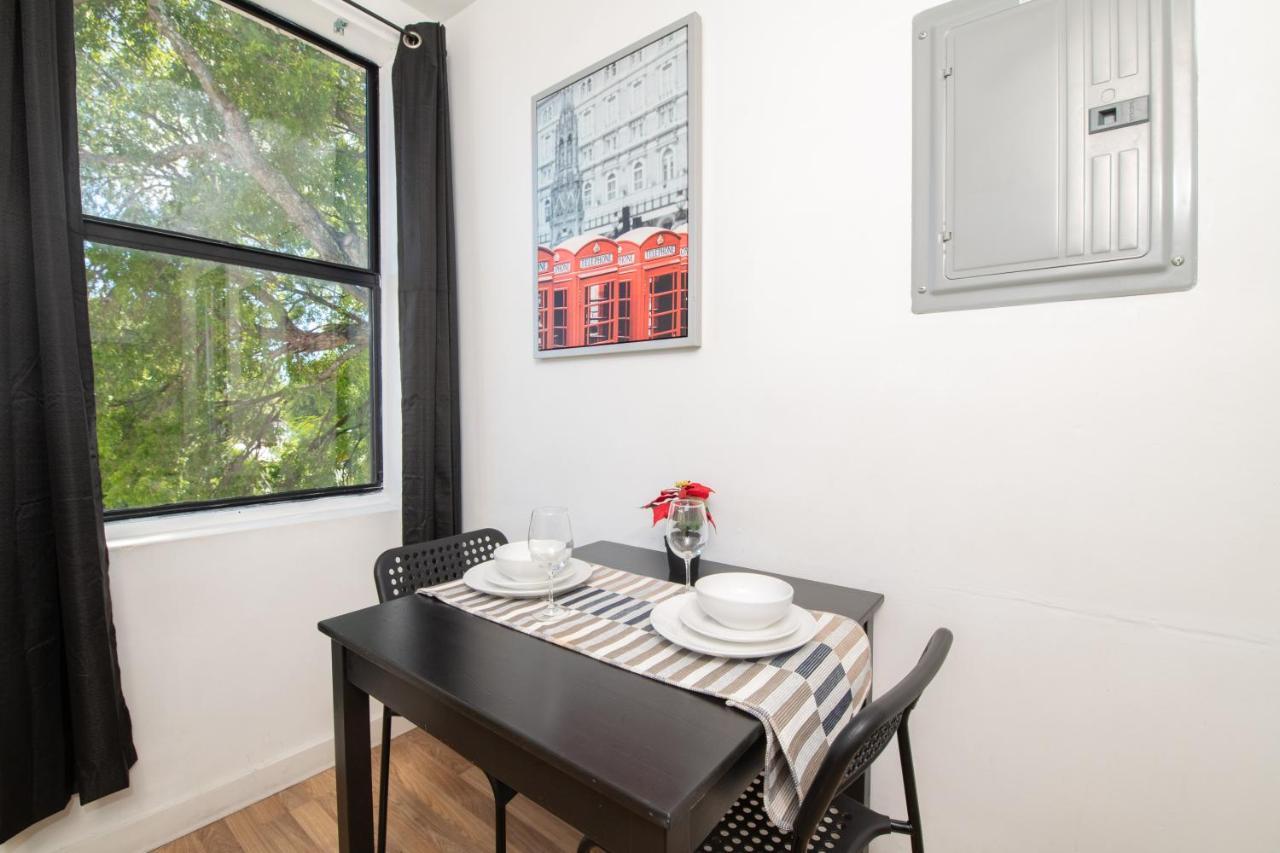 In The Heart Of - Port Of / Airport Apartment *