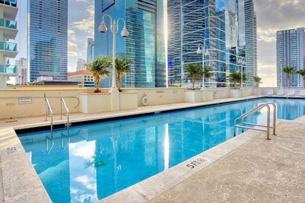 Lovely With & Ocean Views. Sleep Up To 6 People! Apartment *