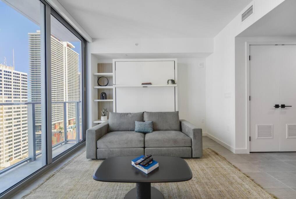 Wonderful Studio With Great Views And Pool * Miami