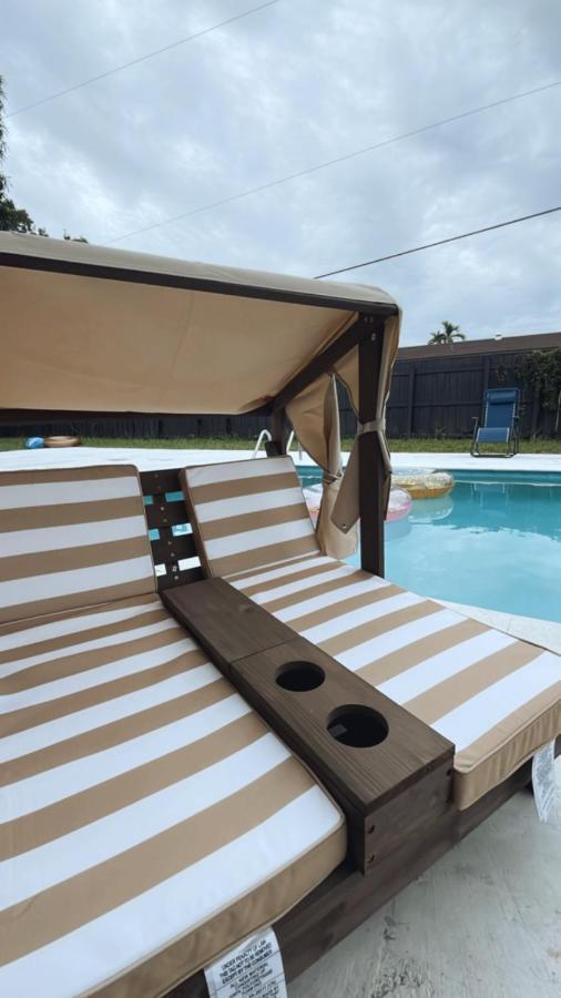 Pool Ferienhaus *