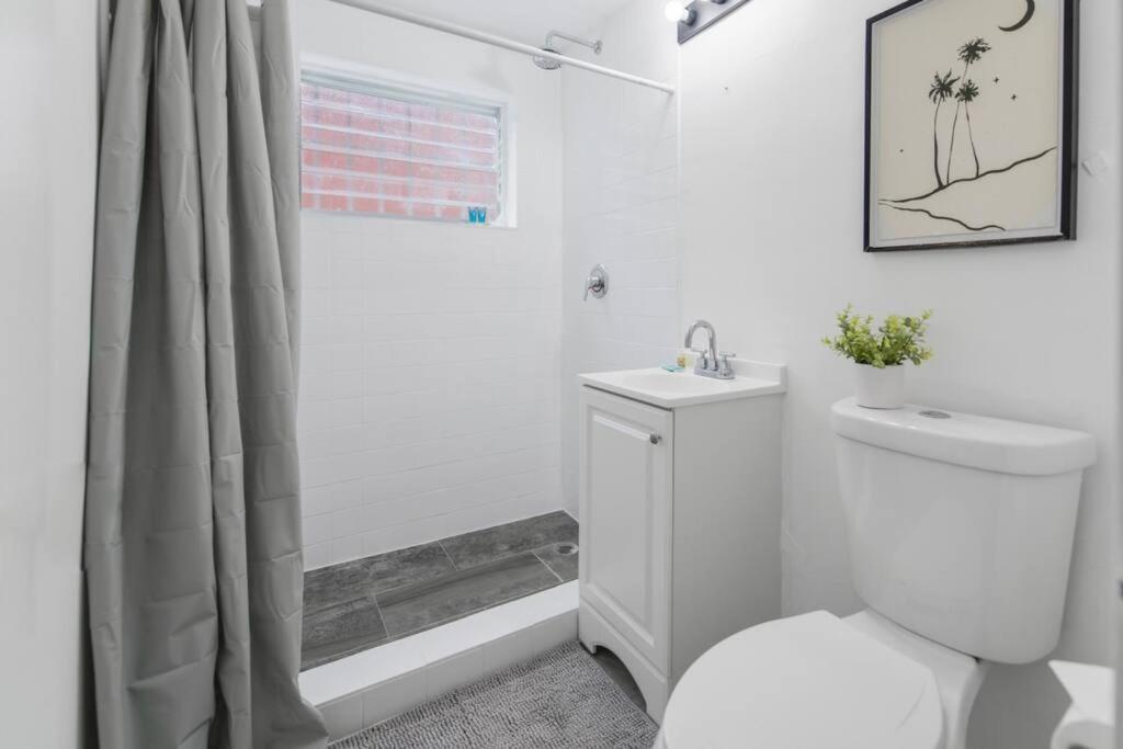 Great 2 Bedroom Near The Apartment