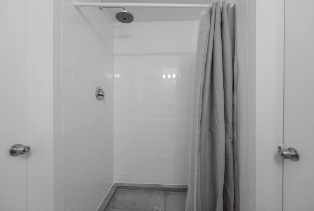 Great 2 Bedroom Near The Miami