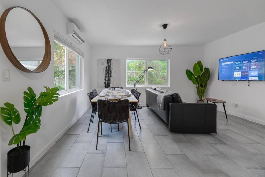 Great 2 Bedroom Near The * Miami