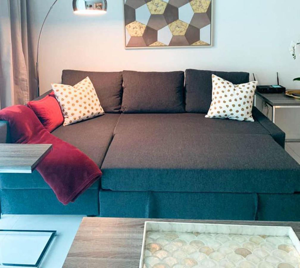 Star Orange Brickell