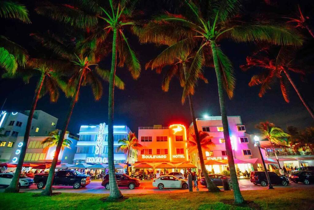 Vakantiehuis Lush Tropical Big Close To Airport, Calle 8, Coral Gables And Lots Amenities *